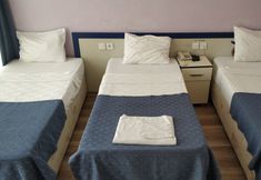 Lain-lain 6 Akkus Hotel