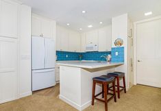 Others 3 Sea Breeze Penthouse