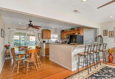 其他 3 Coastal Cottage Haven