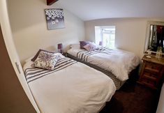 Lainnya 4 Tower View Belthorn