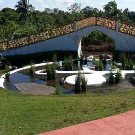 Primary image 1 Titus Poison Garden, 알폰소 웰컴 아치 호텔