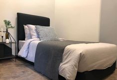 Others 4 Expressionz Professional Suites by SYNC