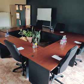 Primary image1Sheila's lodge,利隆圭飯店