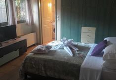 Others 4 Central Studio