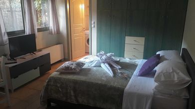 Others 4 Central Studio