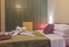 Others 3 Central Studio