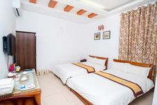 Lain-lain Khach san Phuong Dong