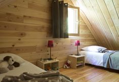 Others 2 Huttopia Font Romeu