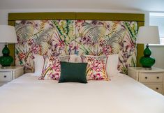 Lain-lain 3 Winckley Stays