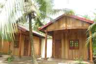 Khác Coconut Homestay