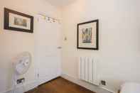 Others Comfortable Central 1 Bedroom Flat