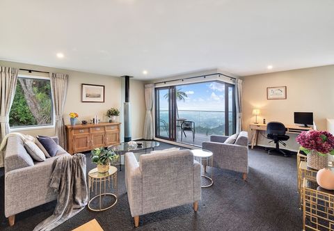 Others Spectacular Hilltop Retreat near Piha