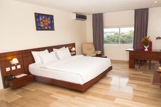 其他 Hôtel du Golfe