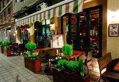 Others 2 Apartment Art Galery