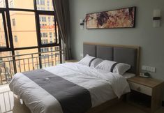 Khác 5 First Apartment