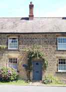 ภาพหลัก Pathways Holiday Cottage a Delightful 18th Century Stone Cottage in Derbyshire