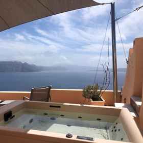 Primary image 1 ฮอไรซอน อัยโฟส สวีทส์, โรงแรม & ที่พัก ซานโตรินี่