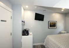 Others 3 Serene Niagara Inn