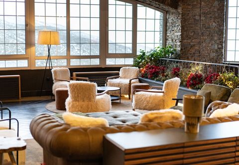 Others The Mountains Hotel