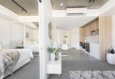 Others 7 Accommodate Canberra - Azure