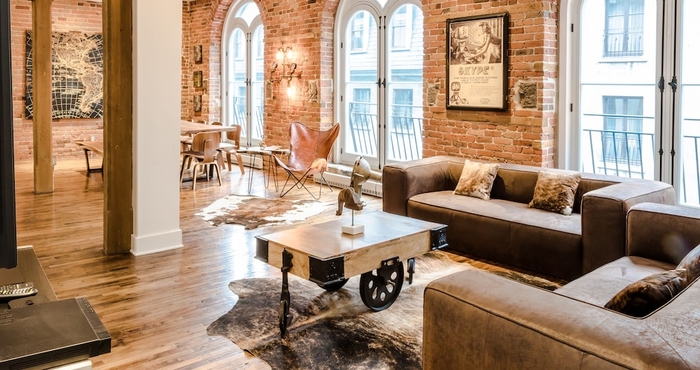 Lain-lain 1861 Grand Loft in Old Port by Nuage