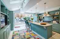 Lain-lain Immaculate Designer Home in Wandsworth