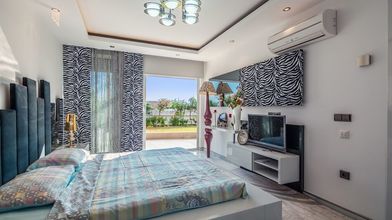 Others 4 Elite Admiral Premium B18