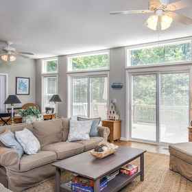 Primary image 1 Deep Creek Dream 4 Bedroom House, Khách sạn Big Run State Park