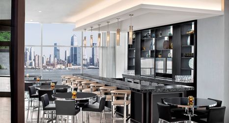 其他 2 Envue, Autograph Collection