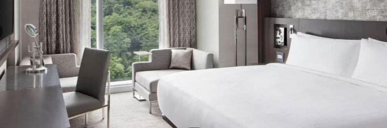 Others Envue, Autograph Collection