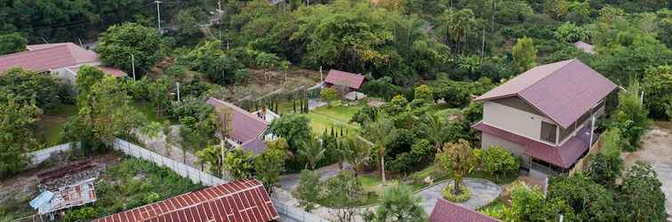 Khác Thanburi Resort