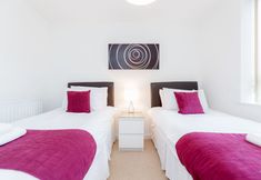 Others 3 Roomspace Apartments -Kew Bridge Court