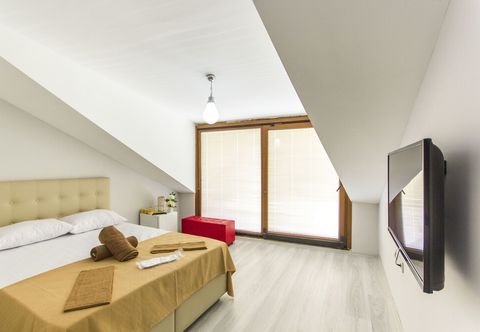 Others Grand VIP Suite