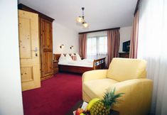 Others 4 Pension Heidi