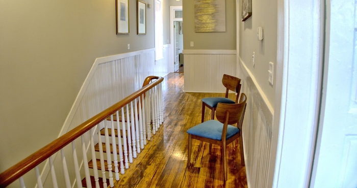 Lainnya Renovated 2BR Savannah Home