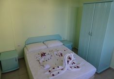 Others 2 Side Forever Apart Otel