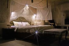 その他 Hilem Cave House