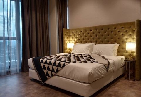 기타 Expressionz Professional Suites by iHost Homes