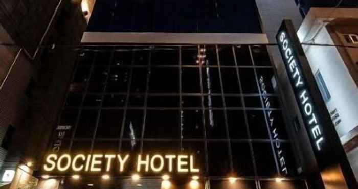 Lainnya Hotel Society