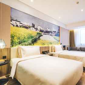 Primary image 1 Atour Hotel Binjiang Jiangling Road Hangzhou, Hotel 7 Days Inn Hotel Hangzhou Xiaoshan Bus Station Branch