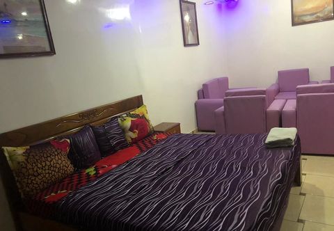 Others Rond Point 6 Suite
