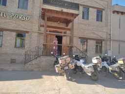Hotel Porso, 1.984.830 VND