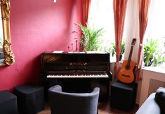 อื่นๆ 2 Hostel Lybeer