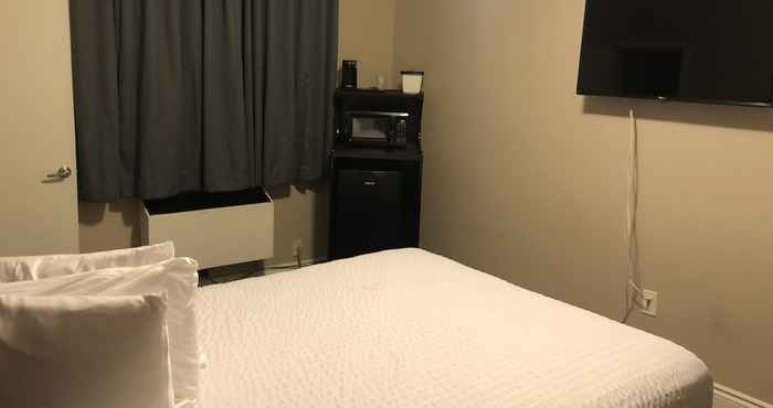 Others Travelodge by Wyndham London Ontario