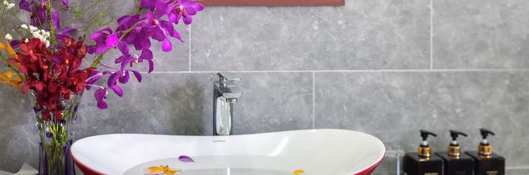 Others Yellow Daisy Villa