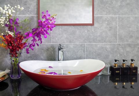 Others Yellow Daisy Villa