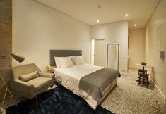 Others 7 Pause Apartments