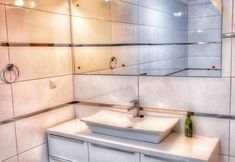 Lainnya 2 Villa Western Emilia