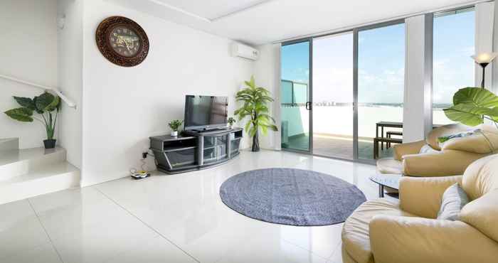 Lainnya Penthouse near Airport & CBD