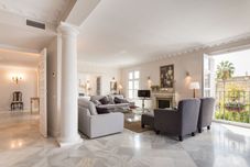 Others Puerta de San Fernando